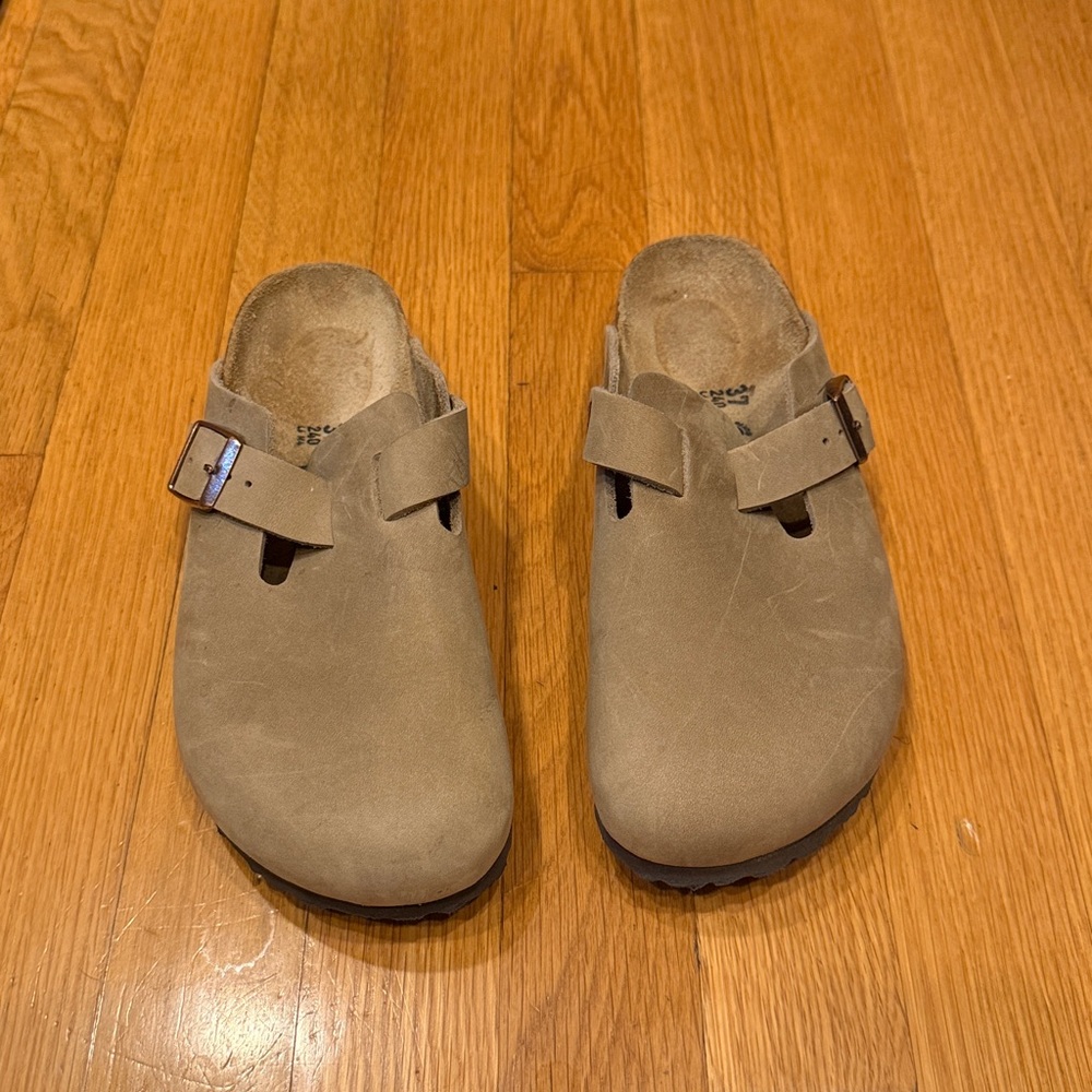 Birkenstock Boston clog suede leather taupe stone women’s 37
like new!